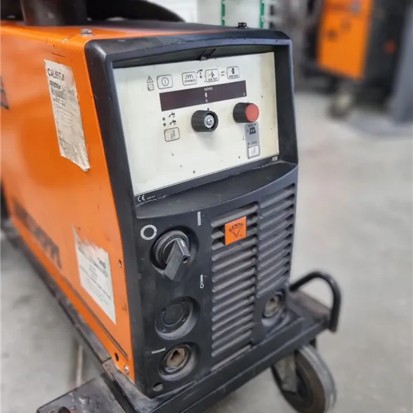 Kemppi FastMig KM400 MIG Welder. Air Cooled Package