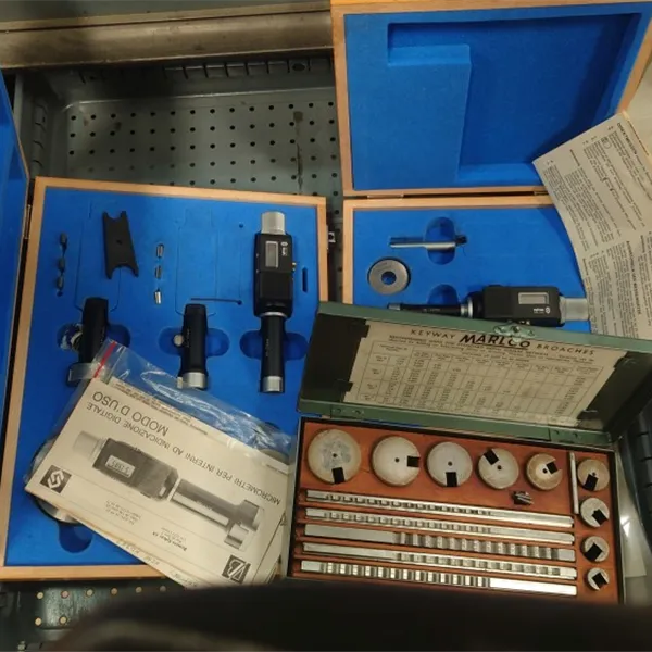 Bott 5, 6, 10 Drawer Cabinets with Keys tools can be offered 