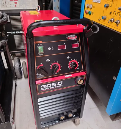Lincoln Powertec 305C 400V MIG welder + 4 roll wire feeder