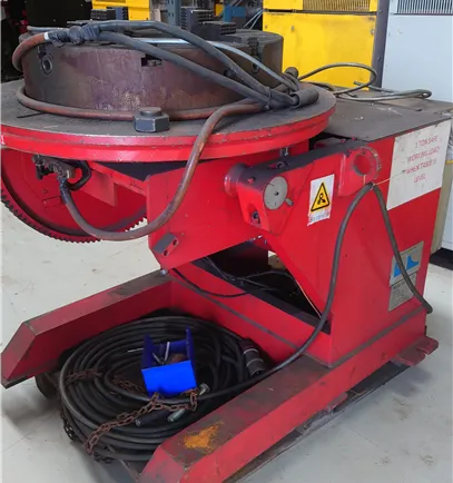 Redrock TPS 1000kg welding positioner. Optional 4 Jaw Chuck