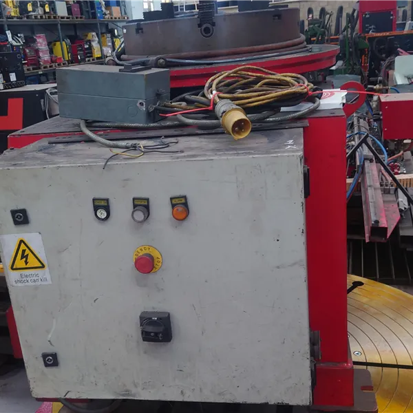 Redrock TPS 1000kg welding positioner. Optional 4 Jaw Chuck