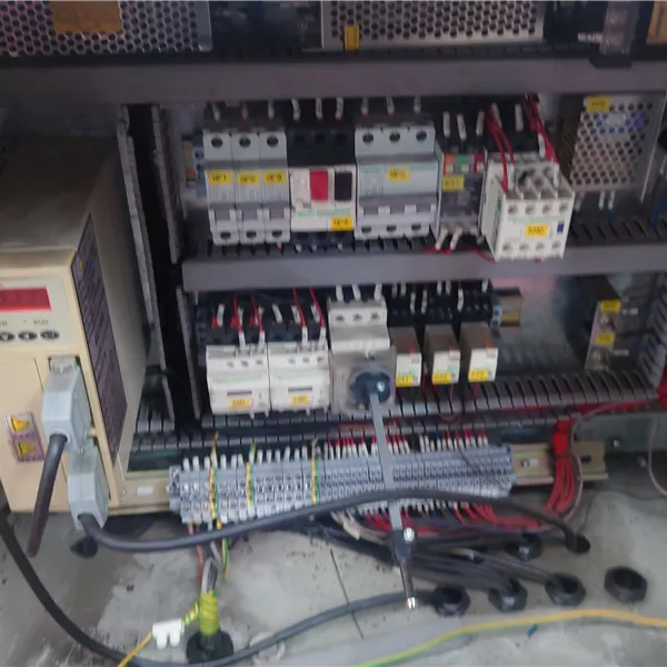 Redrock TPS 1000kg welding positioner. Optional 4 Jaw Chuck