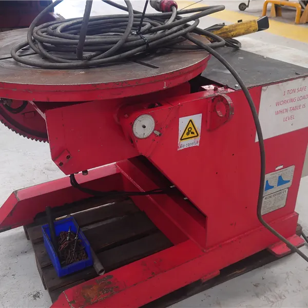 Redrock TPS 1000kg welding positioner. Optional 4 Jaw Chuck