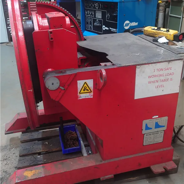 Redrock TPS 1000kg welding positioner. Optional 4 Jaw Chuck