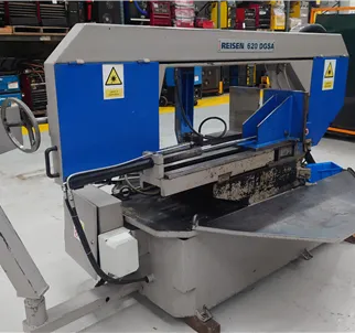 Reisen 620 DGSA Semi Auto Bandsaw complete with tables 