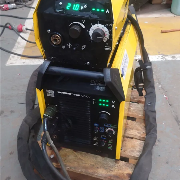 ESAB Warrior 400i MIG welder cc/cv with 304 wire feeder