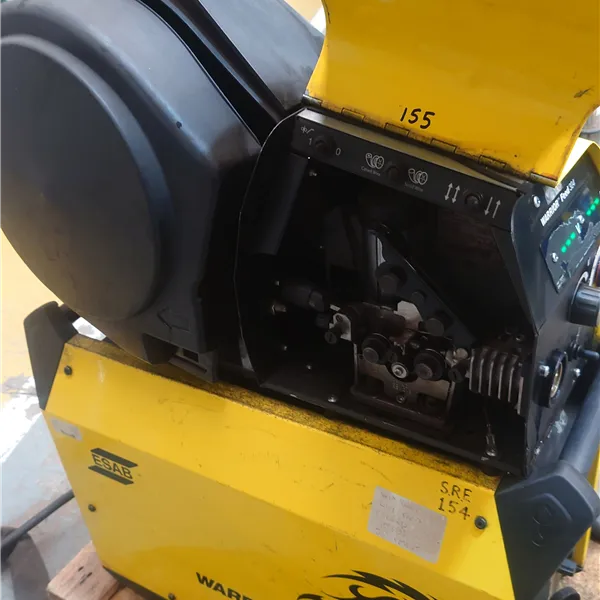 ESAB Warrior 400i MIG welder cc/cv with 304 wire feeder