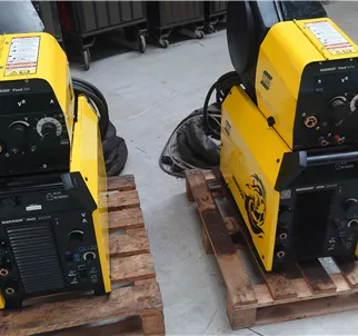 ESAB Warrior 400i MIG welder cc/cv with 304 wire feeder