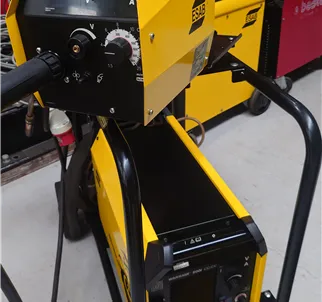 ESAB Warrior 500i cc/cv MIG welder with 304 wire feeder