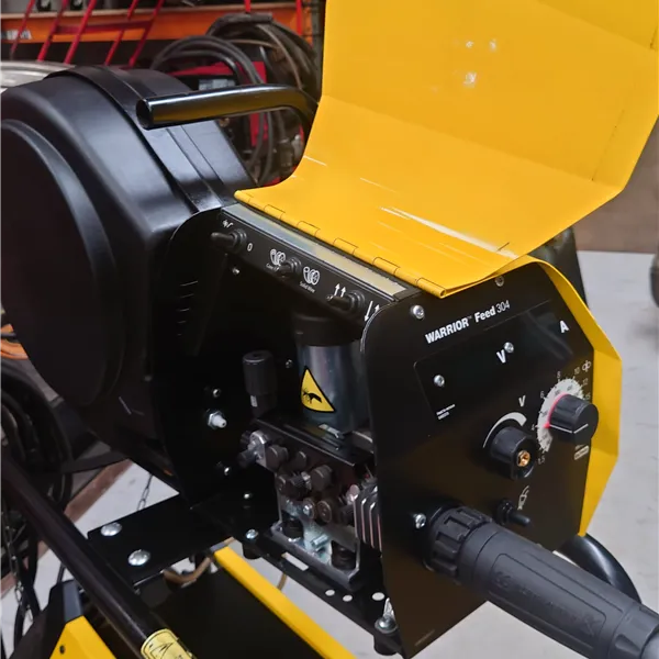 ESAB Warrior 500i cc/cv MIG welder with 304 wire feeder