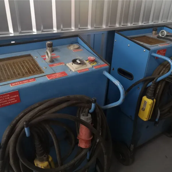 Protem US-40 and US-150 bevelling are hydraulic and with power pack