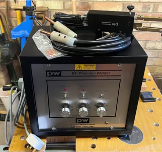 PW PKGB3 240/BE B3 Precision Welder with PTHP-MP Actuated Tweezer 