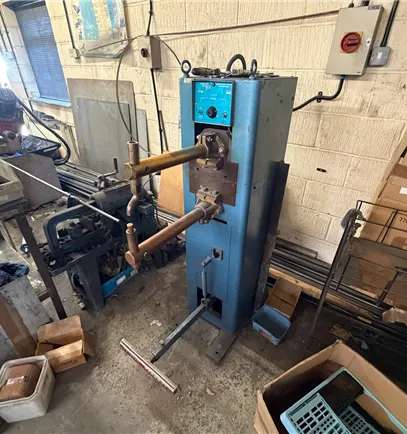 British Federal Resistance spot Welding Machine 17 kva 