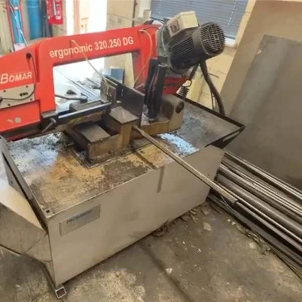 Ergonomic 50 DG Mitre Bandsaw