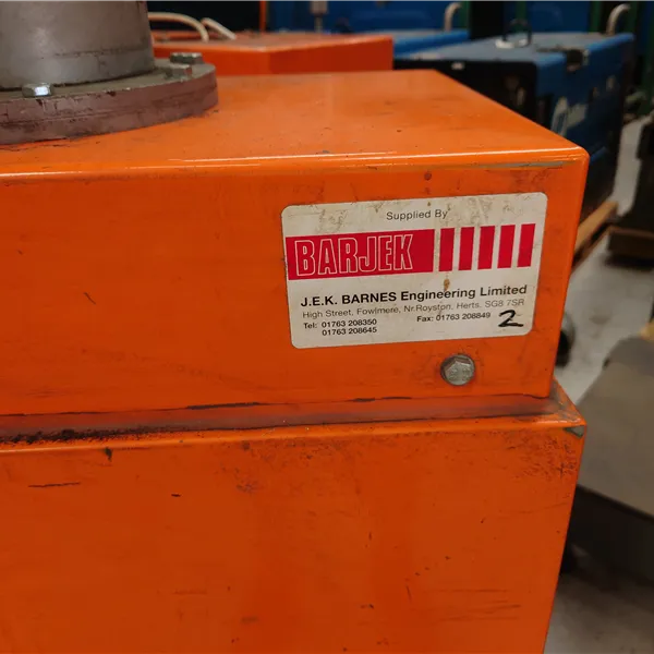 Barjek 220 volts extraction 3m arm 500GBP For both