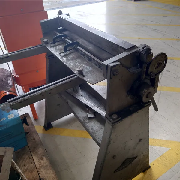 Edwards Manual Box & Pan Folder