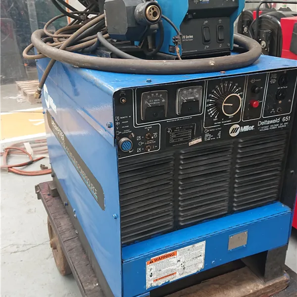 Miller DeltaWeld 651 MIG Welding Machine - Heavy Duty